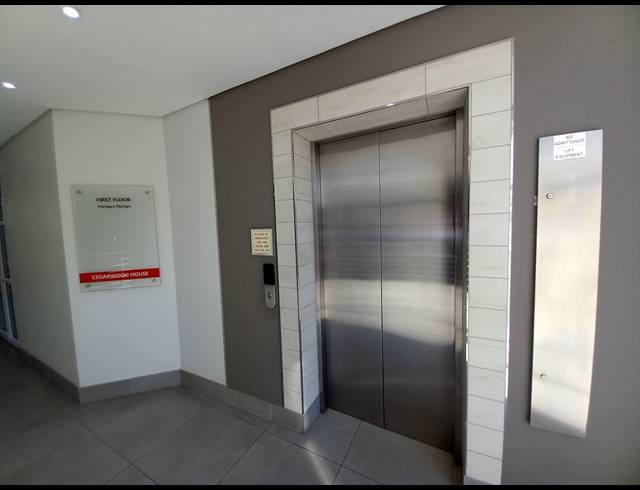 690M² OFFICE TO LET IN BRYANSTON